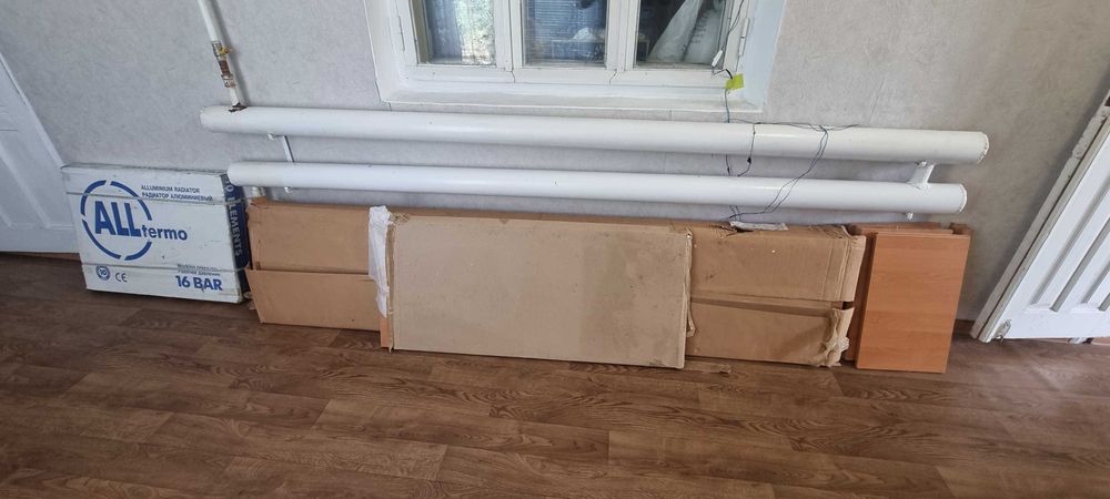 Срочно не дорого продам двухстворчетый шкаф "Борис"   с антресолью ,новый производитель Львов,цвет ольха.