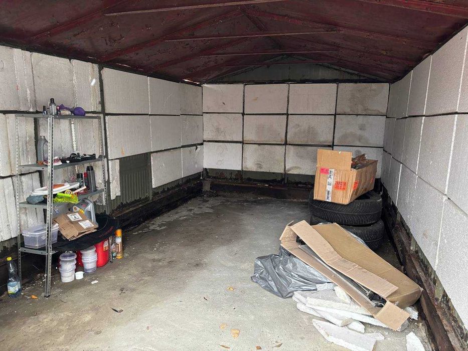 Продаж гаража з паркомісцем в гаражному кооперативі