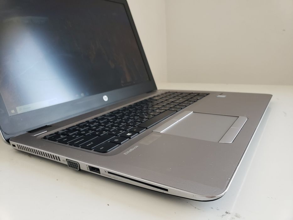 HP elitebook 850 g3, 15,6" IPS, i5-6300U, 8gb Ddr4, 240gb nvme