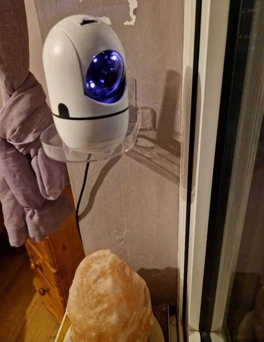 Câmera vigilância e intercomunicador para bebé - Wi-Fi