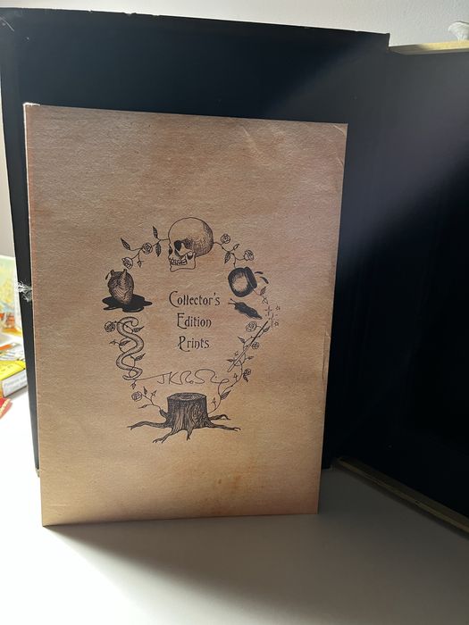 Sprzedam kolekcjonerska książkę  J.K. Rowling