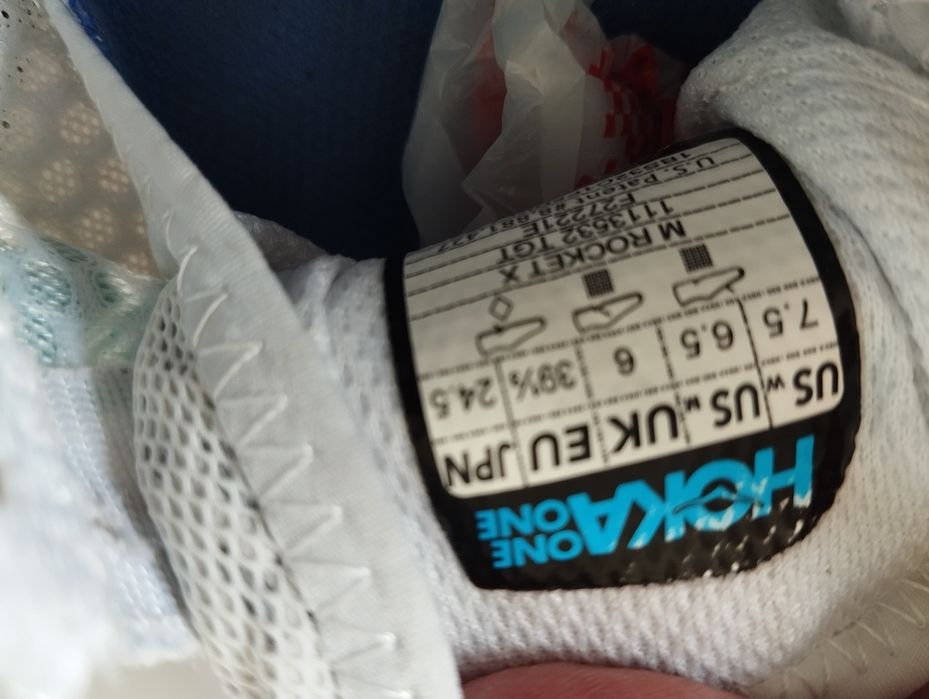 HOKA бігові кросівки 39,5 р оригінал