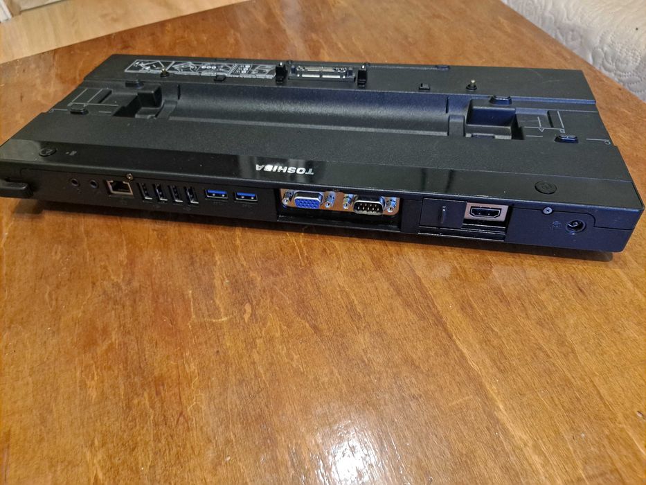 Solidny laptop i5 Toshiba Tecra R950 + stacja dokująca