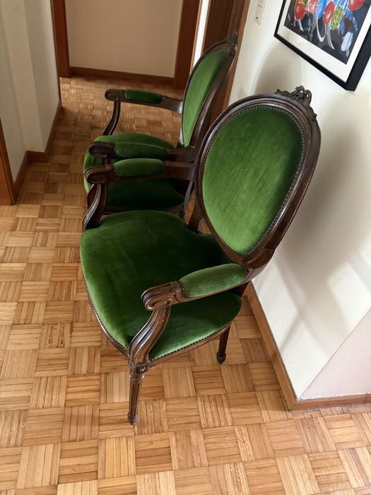 Duas cadeiras 50 euros conjunto