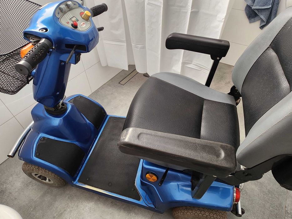 wózek inwalidzki elektryczny