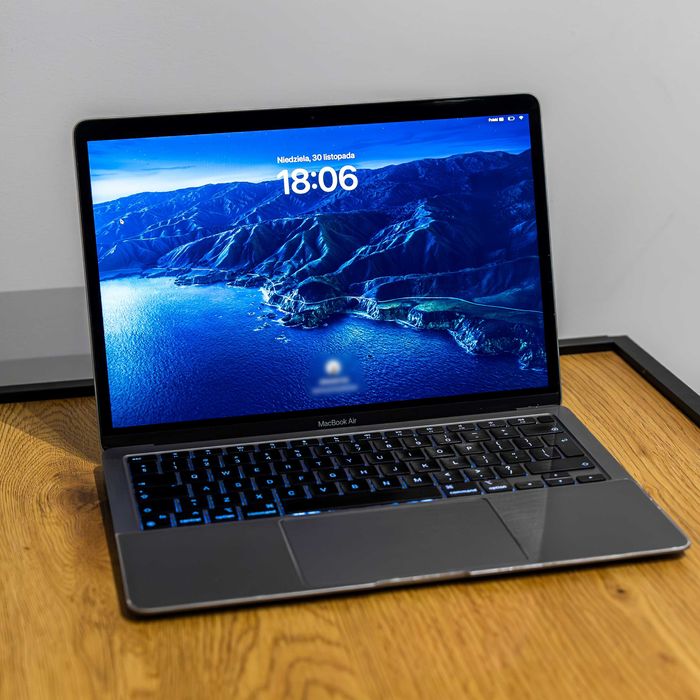 Macbook Air M1 - 13 cali - 8GB RAM - 256GB