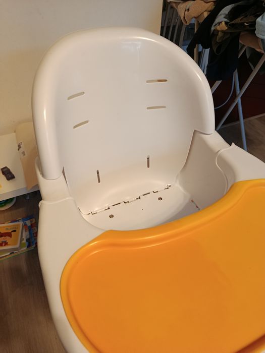 Cadeira de refeição regulável e reclinável Pierre Cardin