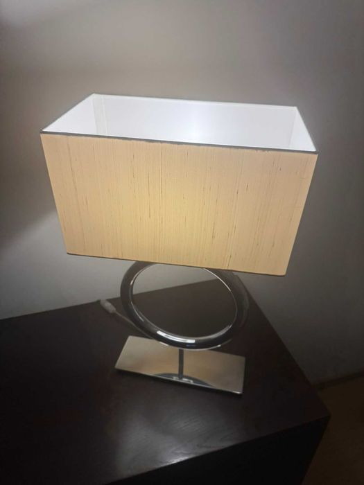 Candeeiro de mesa rectangular