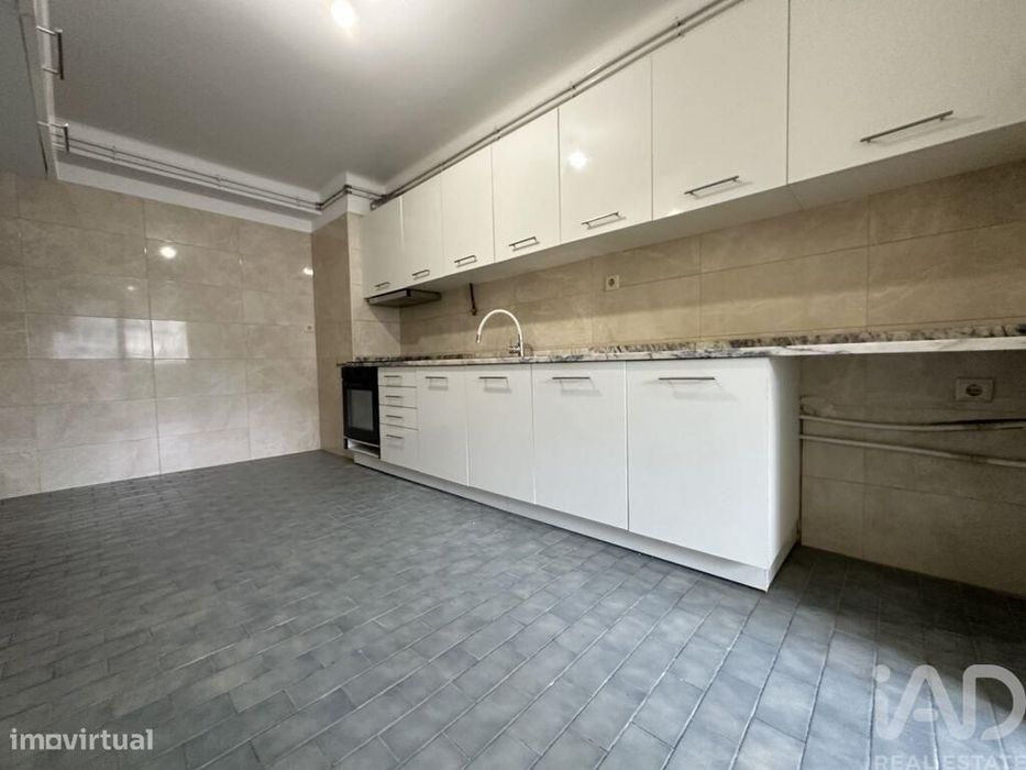 Apartamento T3 em Arcozelo de 125 m2