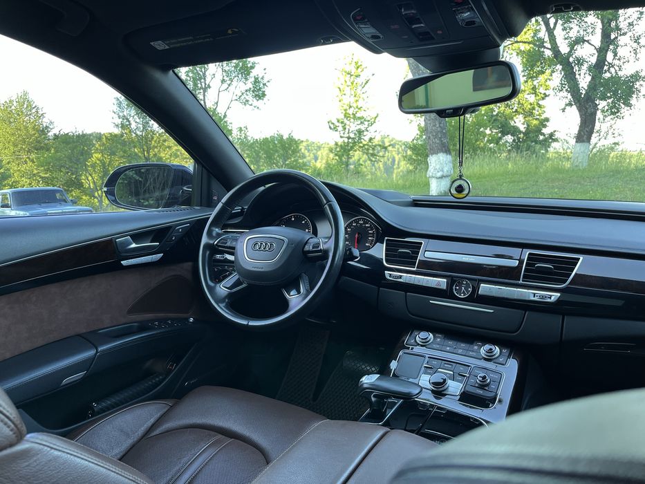 Продаю Audi A8 Long