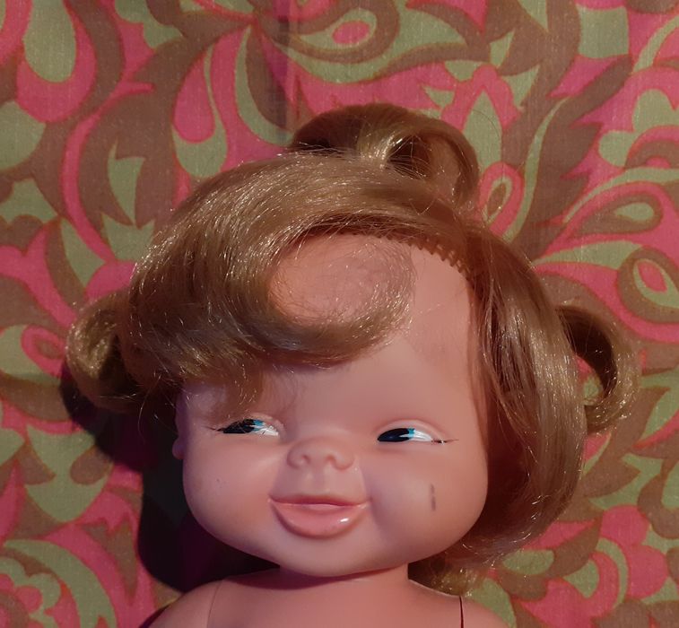 Boneca Famosa Grasitine