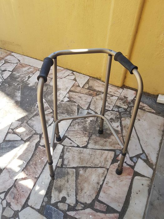 Andarilho regulação em altura