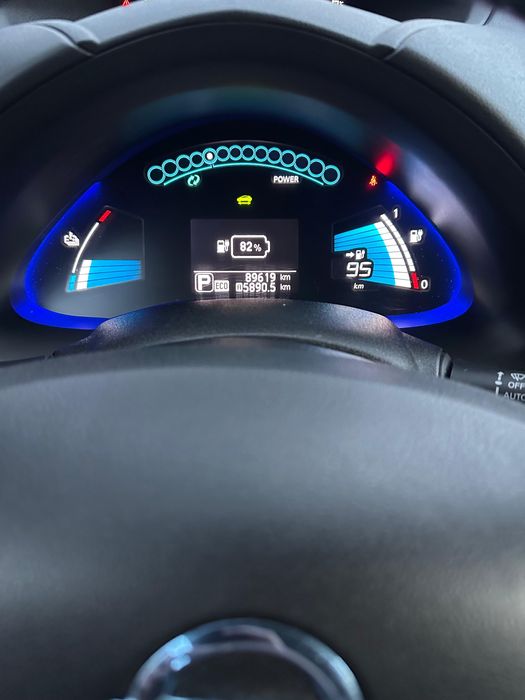 Нісан ліф 2016 рік Leaf