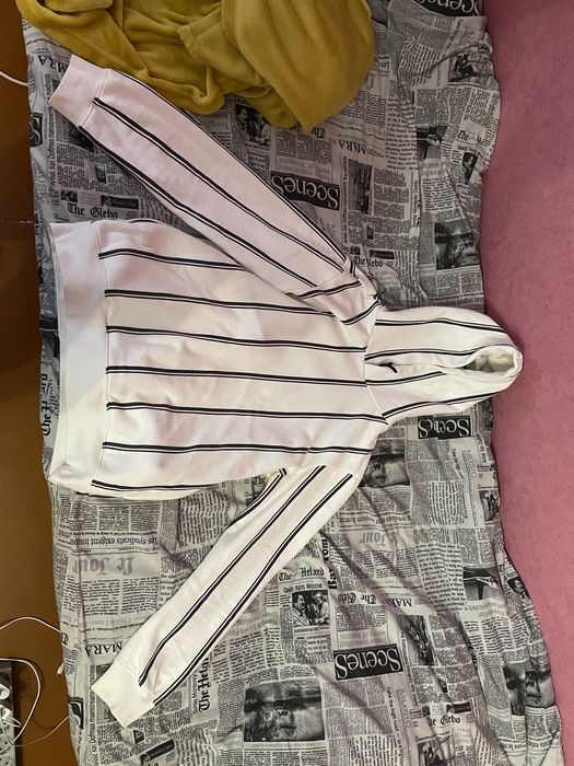 Кофта біла Bershka зимова