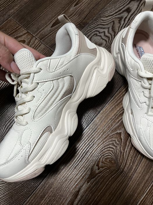 Кросівки Skechers розмір 39