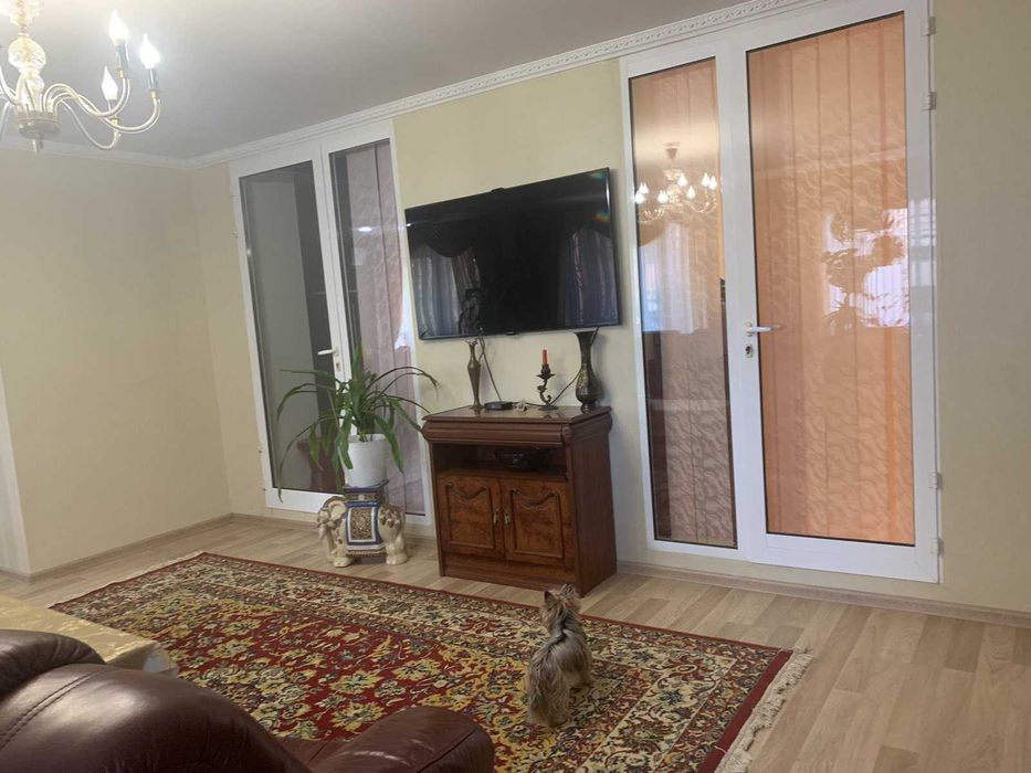 Продам 4-комнатную квартиру на Бочарова - ТЦ "Атриум"