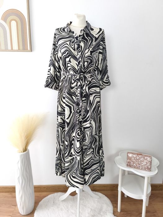 Koszulowa sukienka z wiskozy z paskiem rozmiar 44 biurowa elegancka