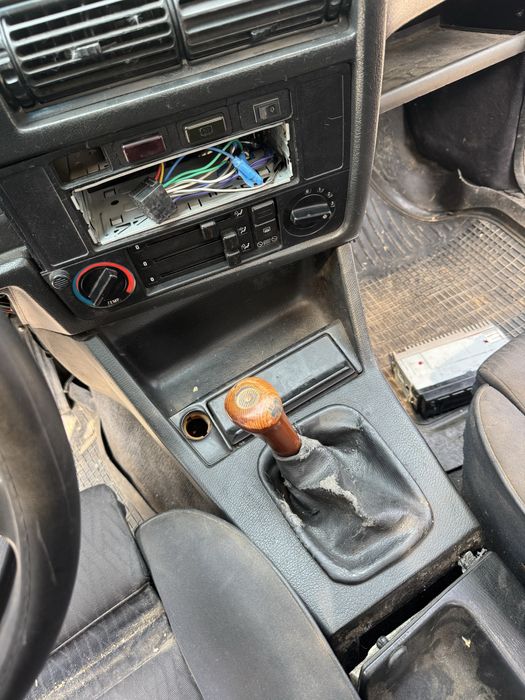 Продам Bmw e30 1987 1.8