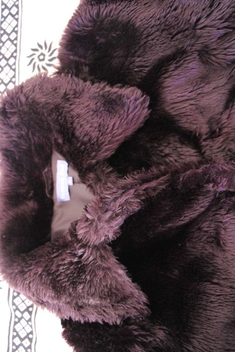 Casaco negro felpudo