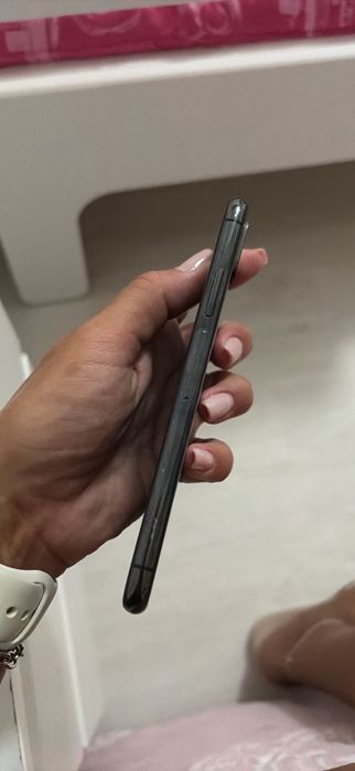 iPhone XS - ecrã estalado - cabo de carregador