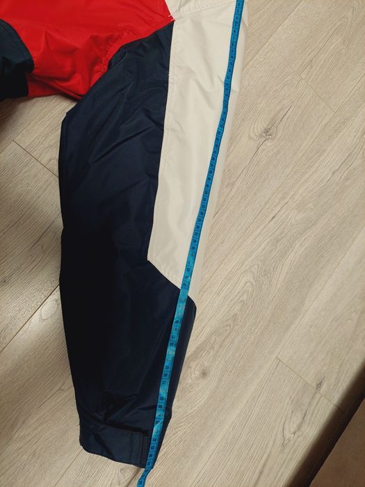 Продам нову куртку