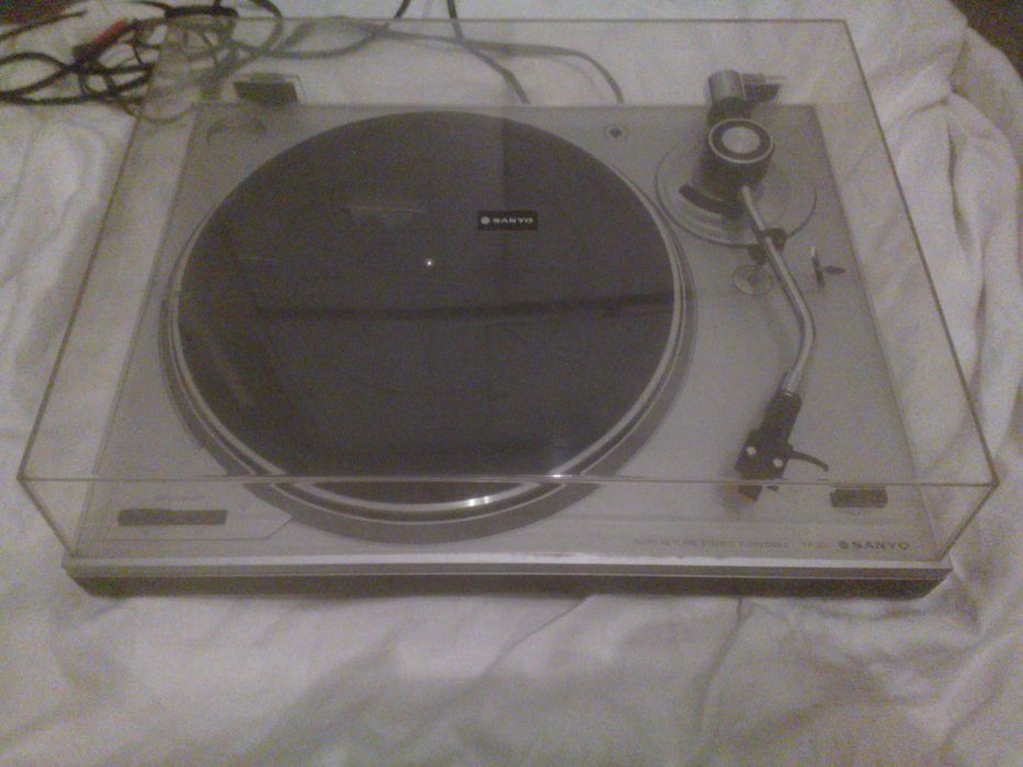 Gramofon Sanyo TP 20