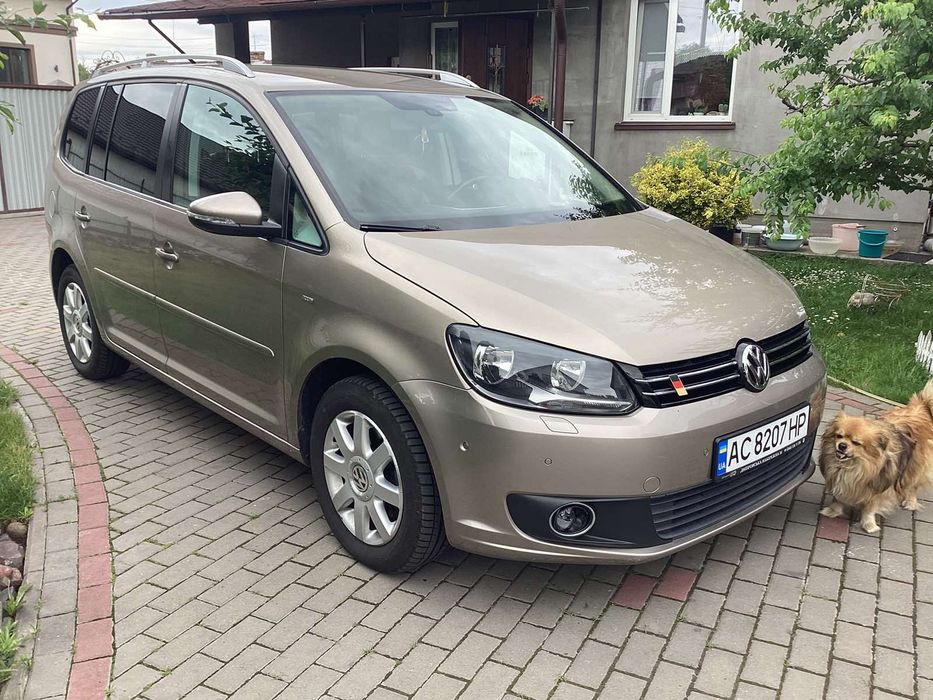 Продам свій автомобільVOLKSWAGEN TOYRAN