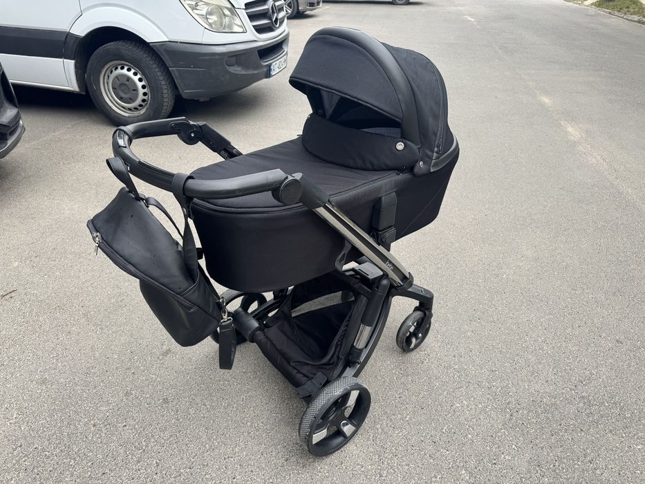 Продам коляску ibebe