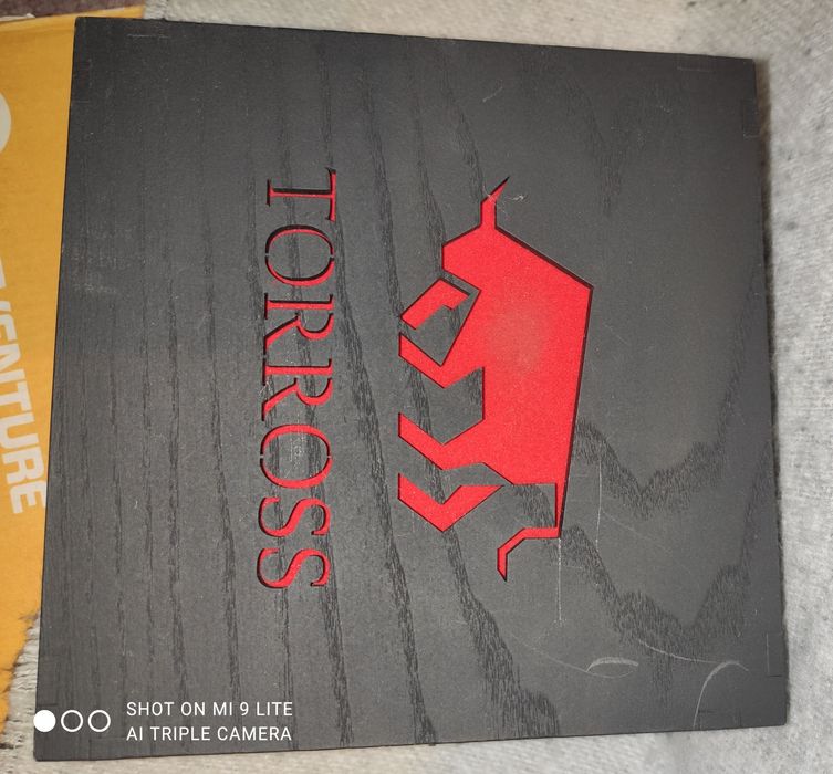 Ремень кожаный новый в подарочный коробке, под ключ. 2000гр