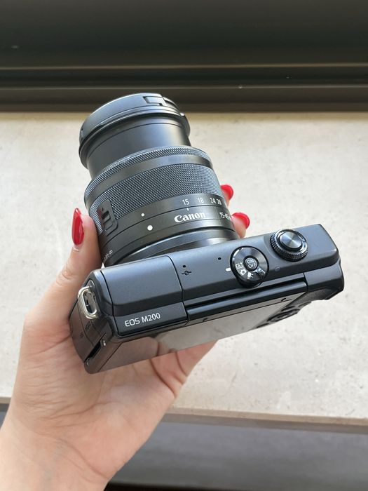 Canon EOSM200 + Lente