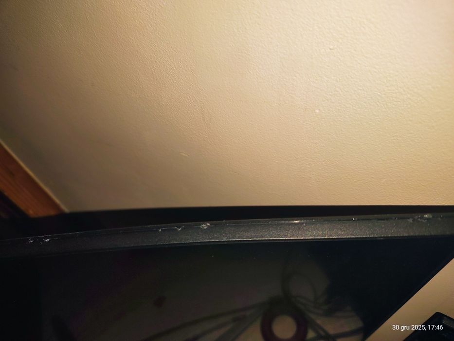 Monitor AOC 31.5 144Hz 1ms C32G1, przegrzewa się , miga kolorami