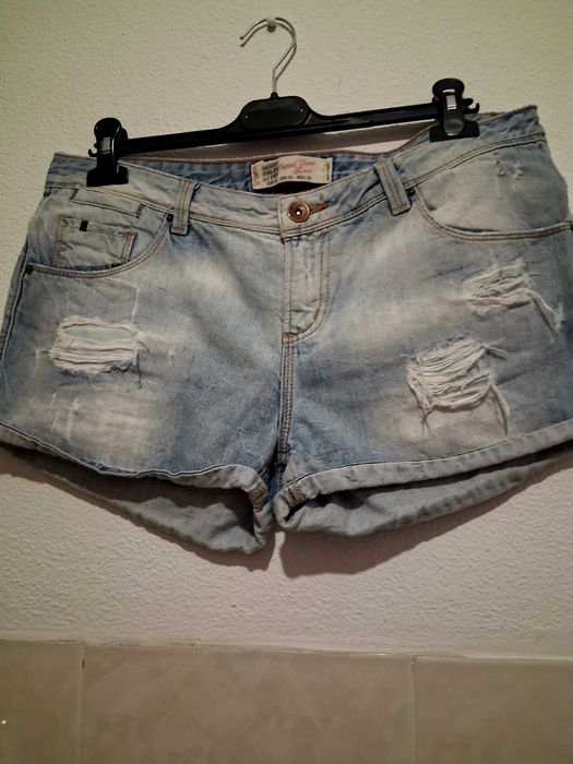 Short Denim,top Stradivarius e short Bershka.
