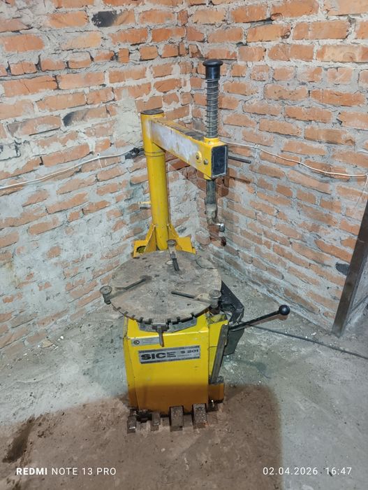 Шиномонтажный станок