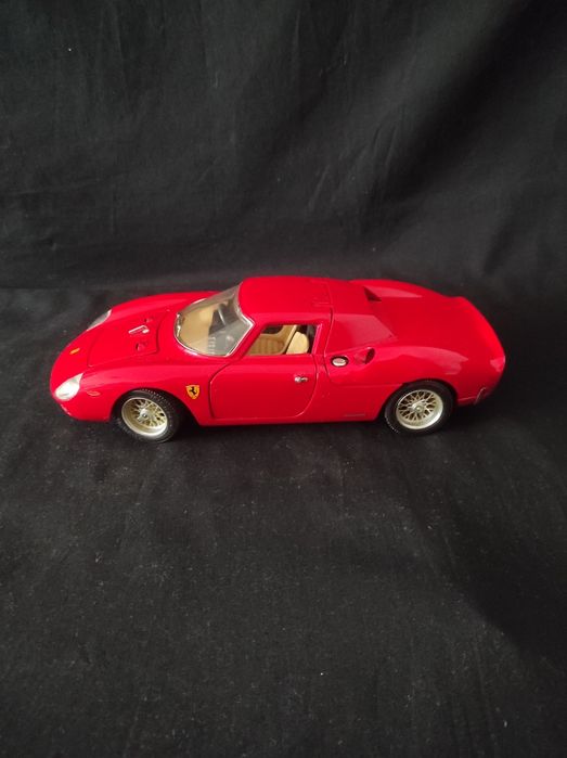 Miniatura escala 1:18 Ferrari 250 Le Mans
