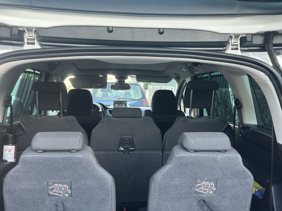 Peugeot 5008 — fotografia 5