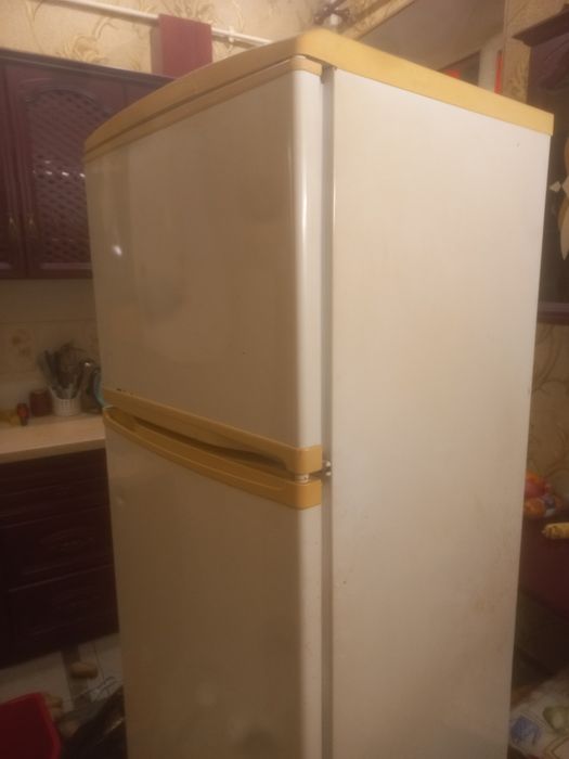 Продам холодильник