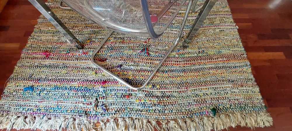 2 Colored Carpets64740230329859122
