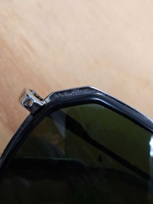 Oculos de sol Dolce & Gabbana e Hugo Boss