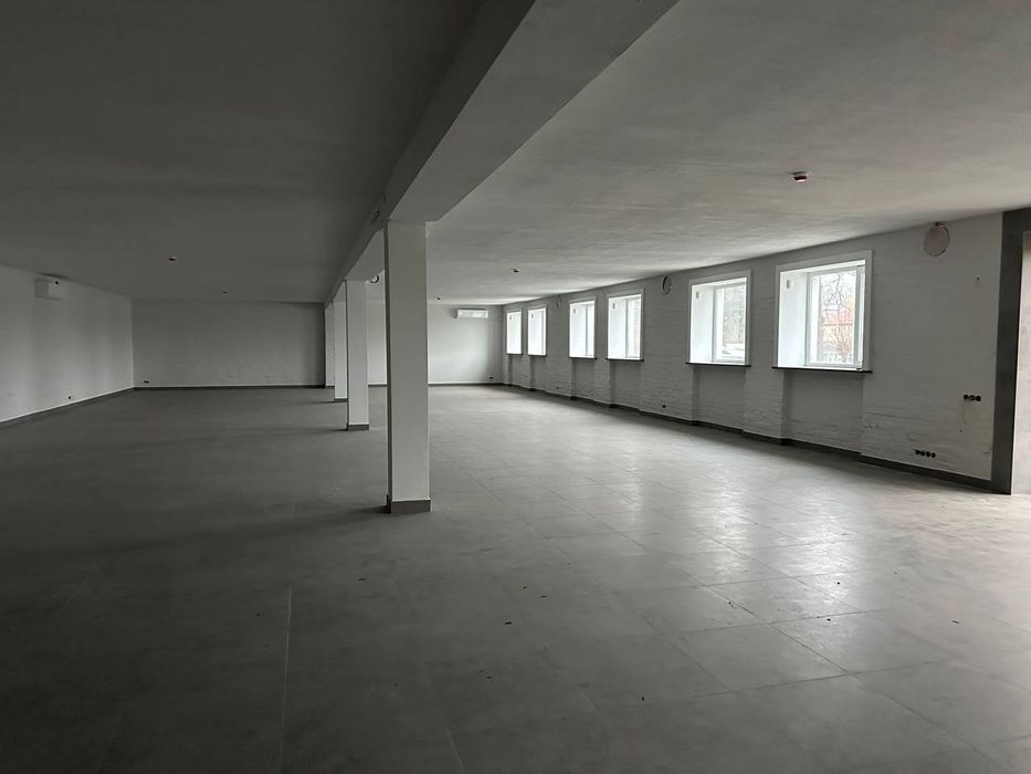 Оренда фасадного комерційного приміщення — м. Ківерці, вул. Шевченка 2