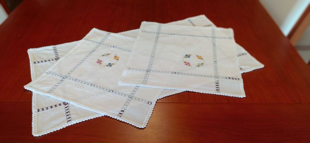 Panos de quarto e linho com ajur