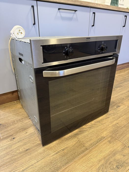 Електродуховка Voss Electrolux