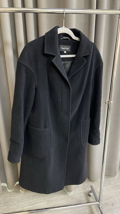 Стильне жіноче пальто — чорне — демісезон Бренд — Nina Vladi