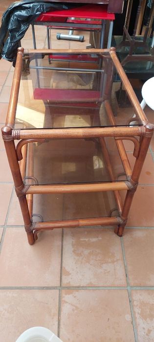 Movel de apoio em madeira