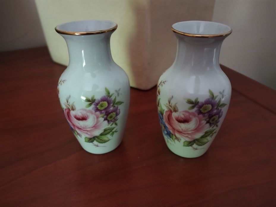 Par de Jarrões Miniatura Antigos (10cm) - Porcelanas das Leirinhas