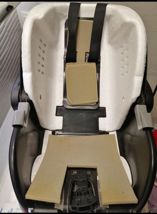 Fotelik RECARO PRIVIA EVO z bazą ISOFIX (0-13kg)