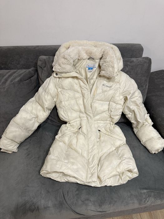 Куртка Cropp розмір С куртка Colambia C