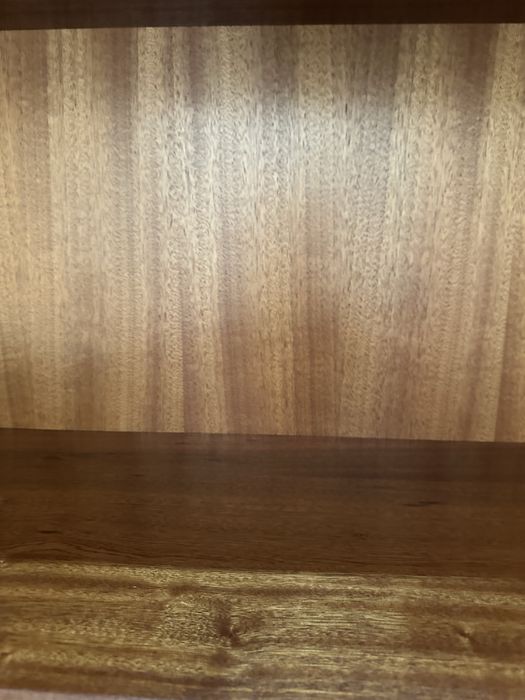 Wnęka z litego drewna meranti