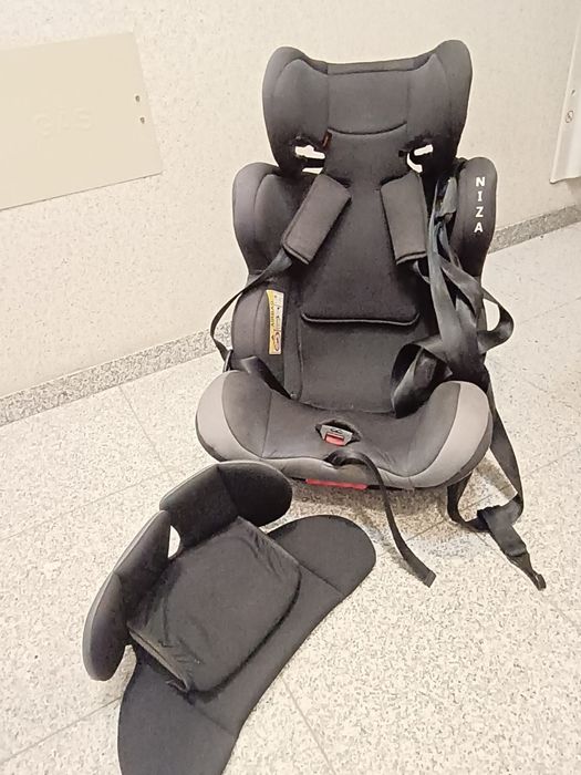 Cadeirinha bebé automóvel