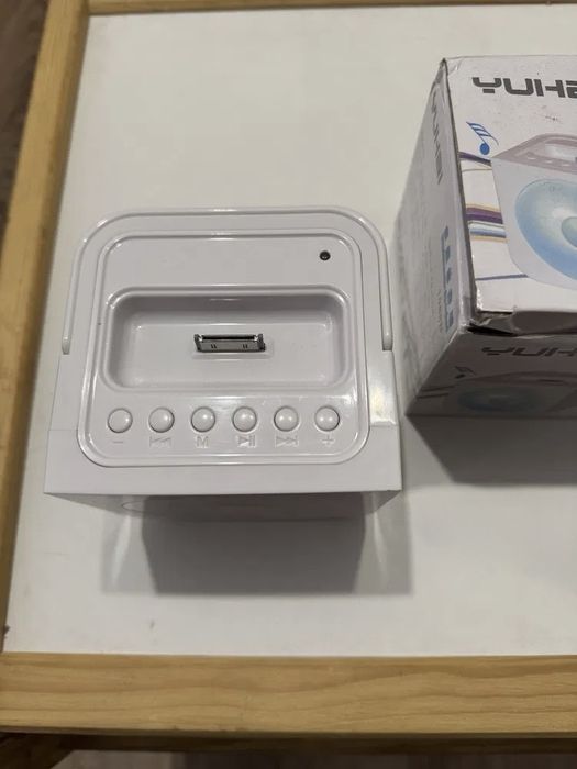 2 szt Radio odtwarzacz na USB do IPhone 4 z podświetleniem