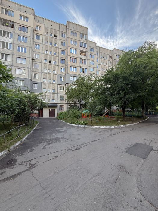 Продаж 2-кімнатної квартири в районі Чайки!